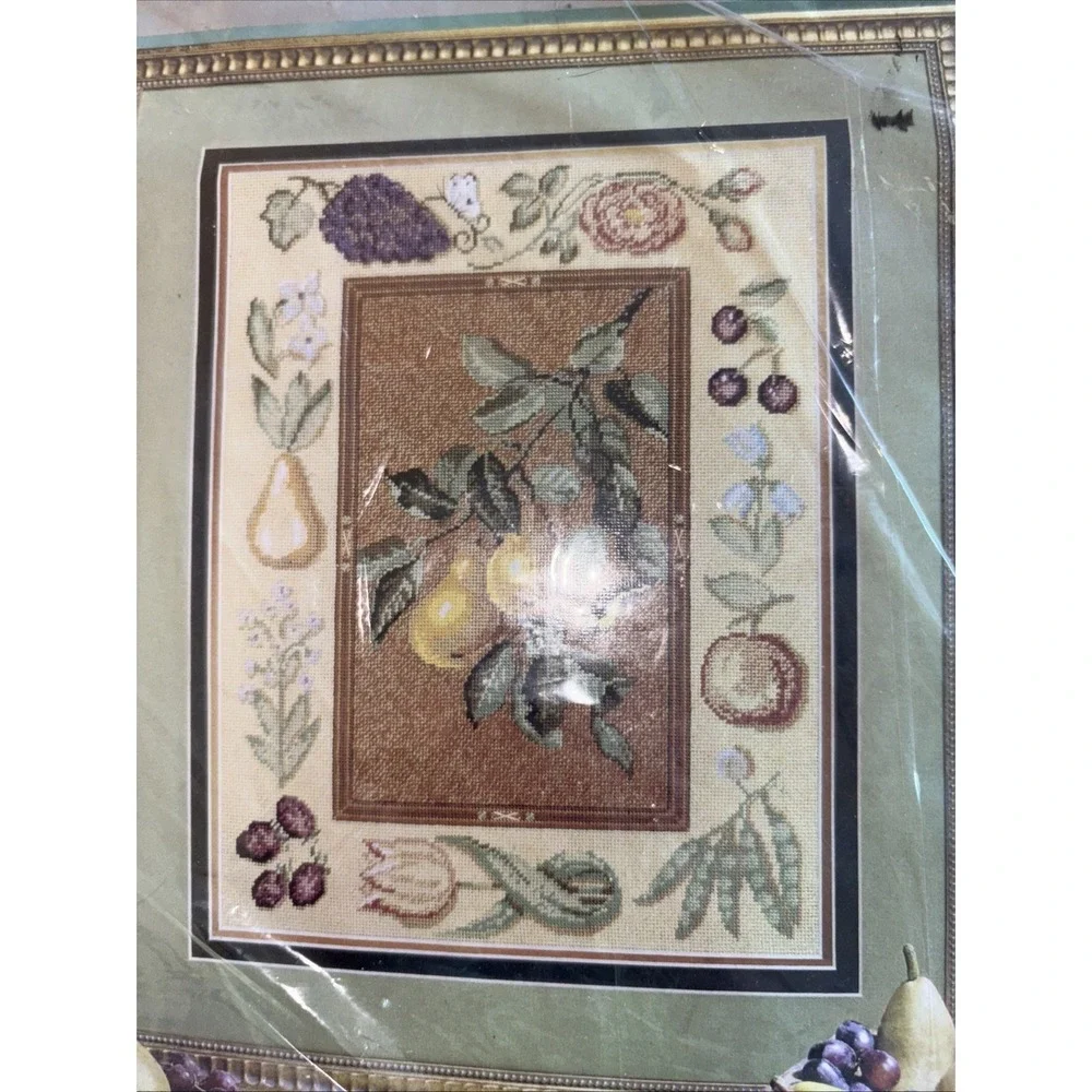 Heritage Collection by Elsa Williams Needlepoint PEARS #06014 Canvas‎ NOS Sealed